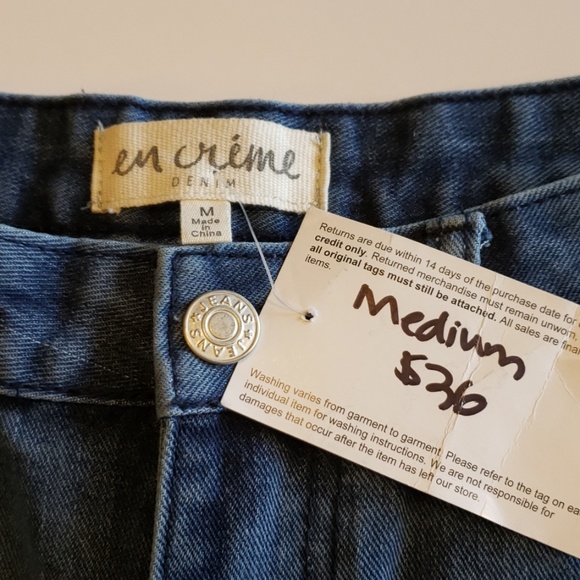 Ladies Distressed denim cut offs shorts - Picture 5 of 5